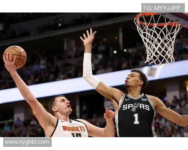 解说：为了在后续漫长且艰难的常规赛能撑下去 马刺需要一个内线